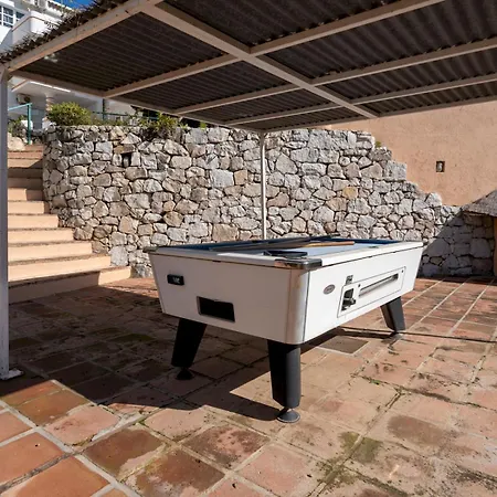 Stylish In Golf - Pass The Keys Mijas
