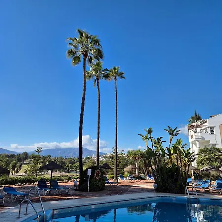 Stylish In Golf - Pass The Keys Apartment Mijas