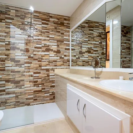 Stylish In Golf - Pass The Keys Apartment *